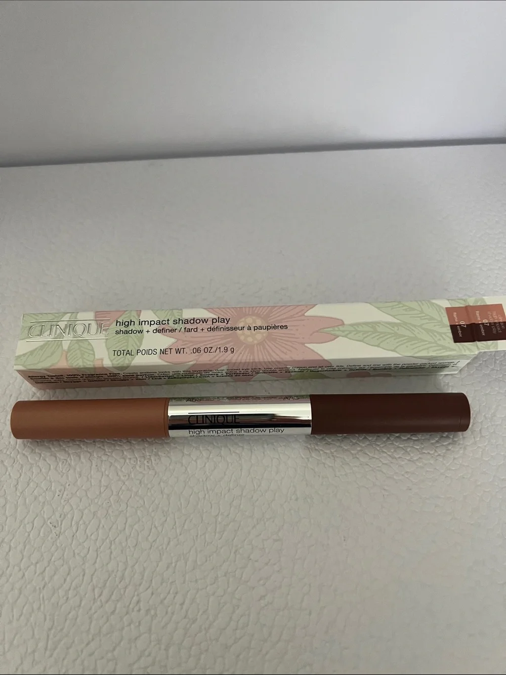 Clinique High Impact Shadow play: shadow + definer in Flame + Ember